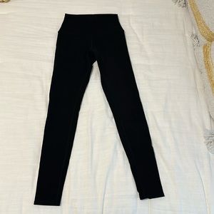 Black Alo high waist airbrush leggings, small